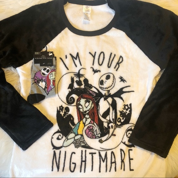 Disney Other - Women’s Disney plush sleep shirt & sock set